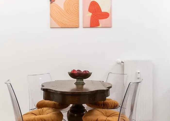 Golden Retreat Rom